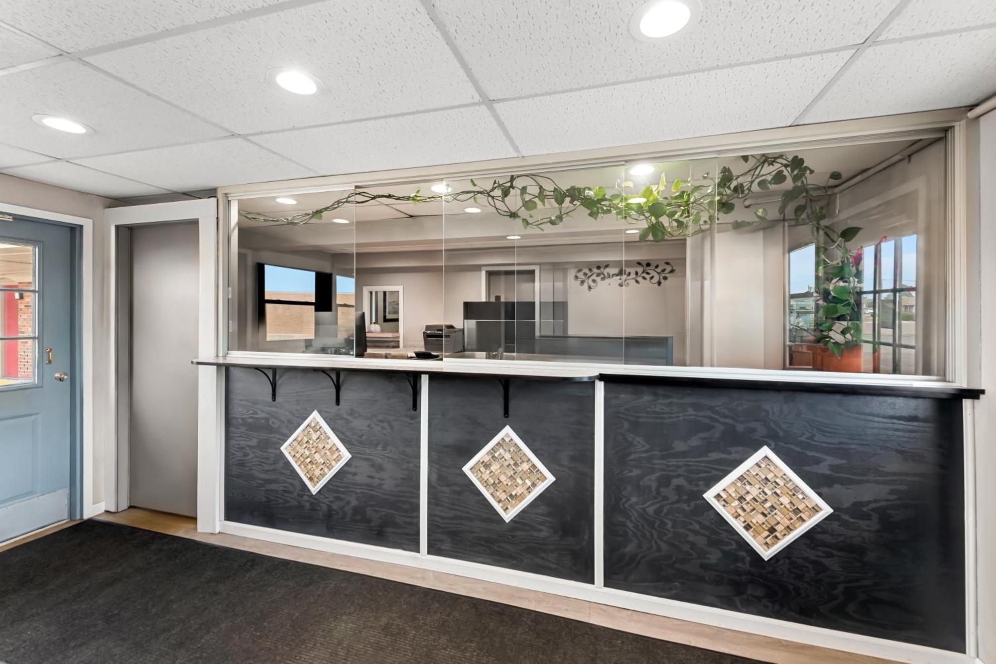 Americas Best Value Inn Marion Buitenkant foto