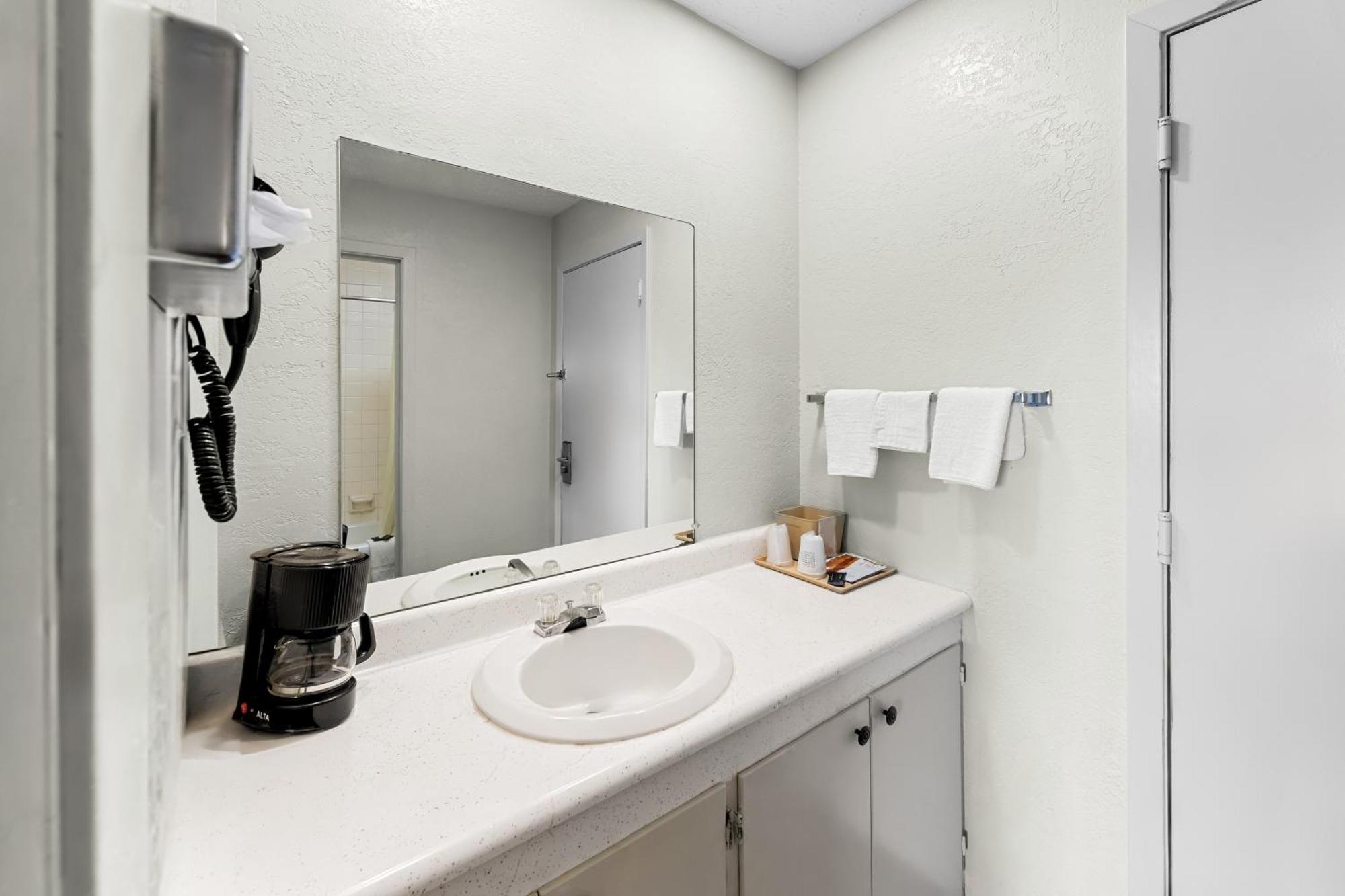 Americas Best Value Inn Marion Buitenkant foto