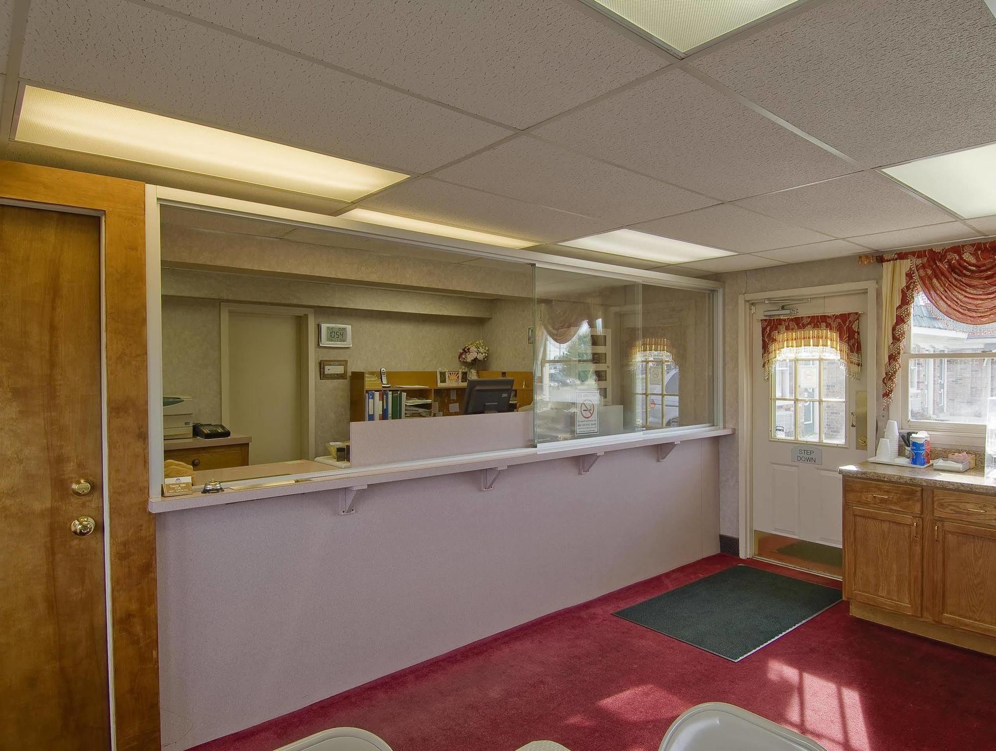 Americas Best Value Inn Marion Buitenkant foto